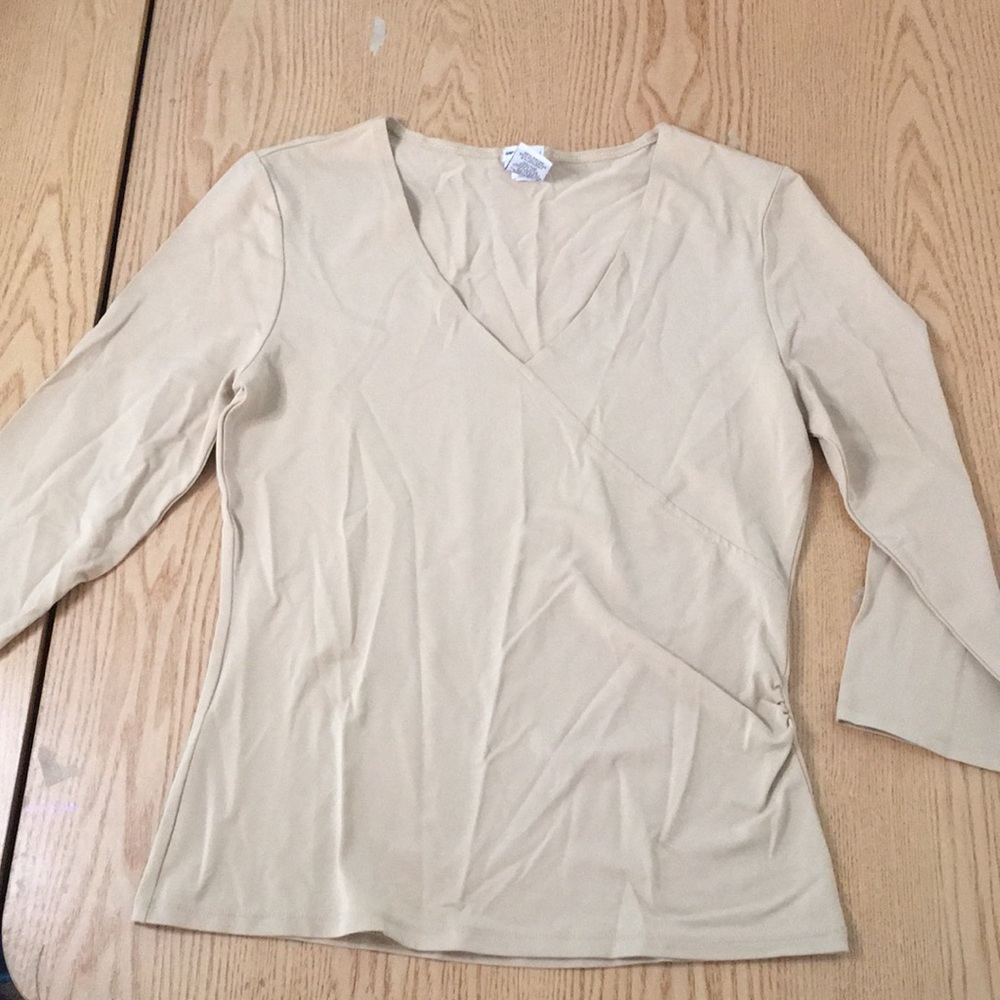 Womens Gap Stretch Ruched Vneck Shirt 3/4” Length Sleeve Tan Khaki Size XS